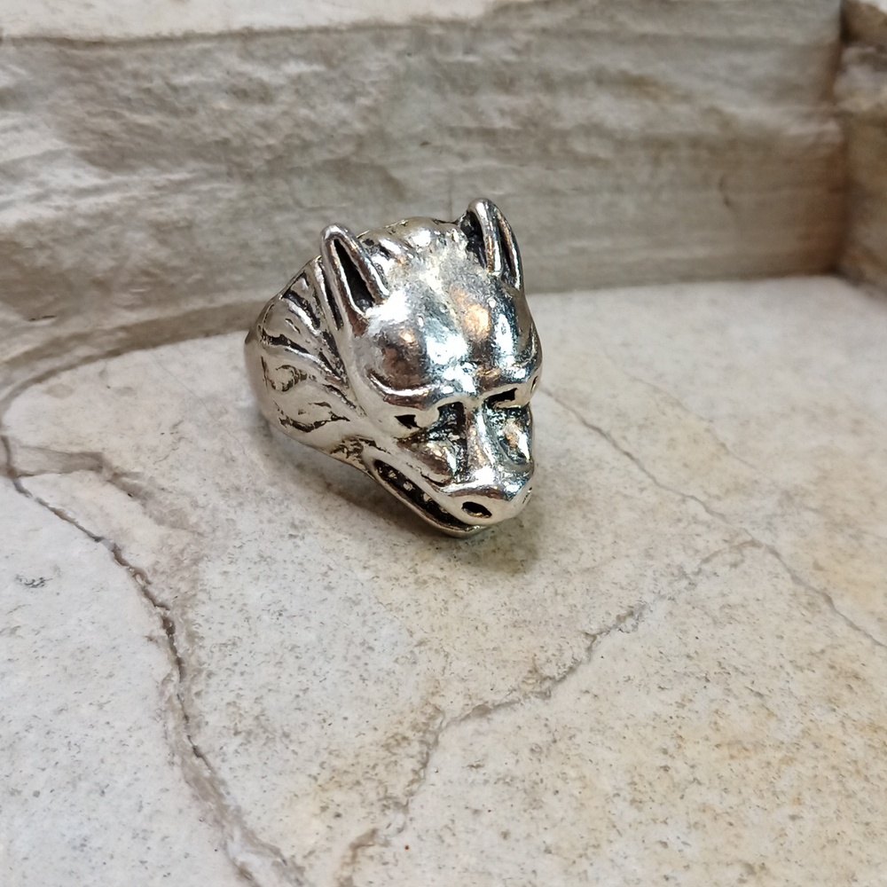 Chunky putter silver Roaring Wolf ring sz 11